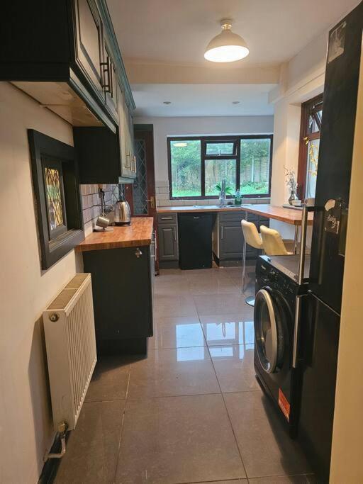 Quiet Family Home Tettenhall Luaran gambar