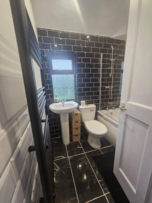 Quiet Family Home Tettenhall Luaran gambar