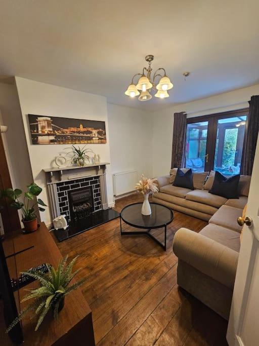 Quiet Family Home Tettenhall Luaran gambar